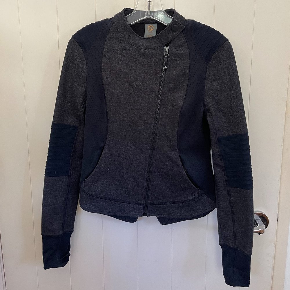 Shape Women's Jacket, size small in dark grey color
